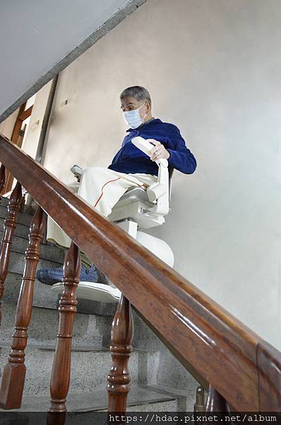 台中樓梯升降椅安裝_泓電樓梯升降椅05 台中樓梯升降椅安裝_泓電樓梯升降椅05