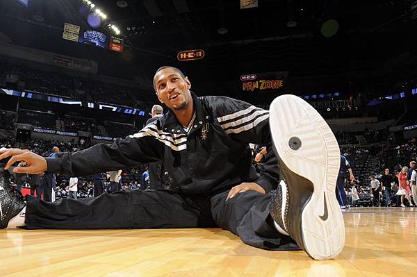 boris-diaw-spurs-san-antonio-2.jpg