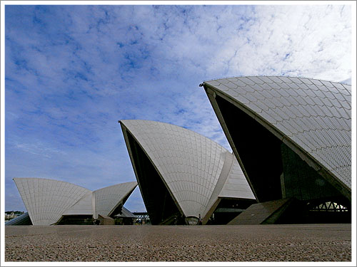 Sydney-opera house day -01.jpg
