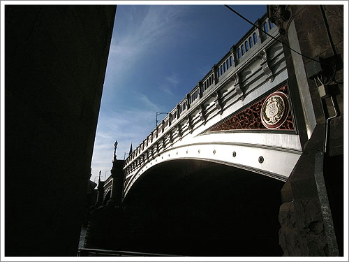 Melbourne-queens bridge-01.jpg