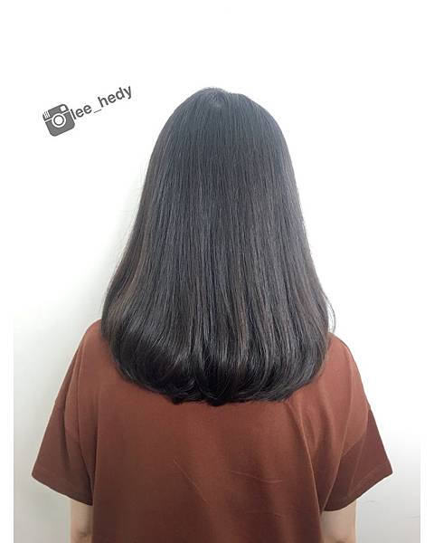 眉上瀏海+中長髮 LOB 眉上瀏海+中長髮 LOB