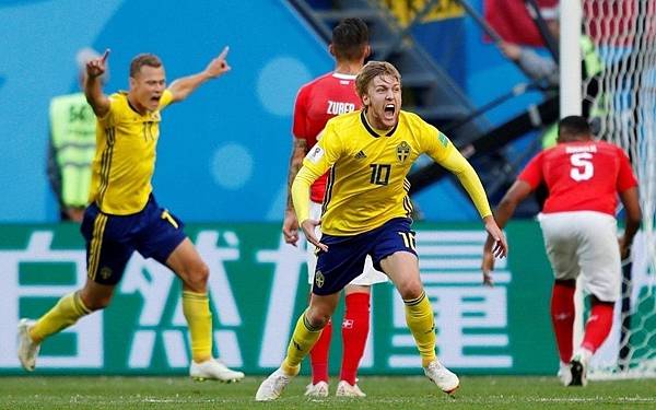 2018世界盃16強淘汰賽瑞典1:0瑞士：佛斯貝治(10號)幸運進球，瑞典淘汰瑞士。