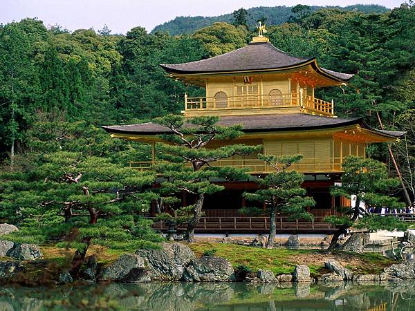 Kinkakuji Temple, Kyoto, Japan.jpg