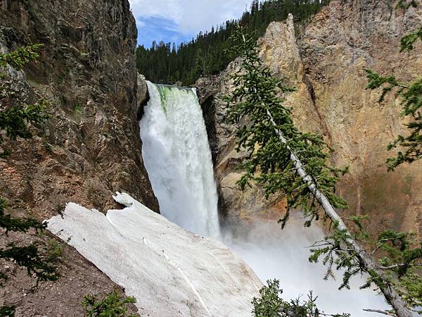 在Uncle Tom's Trail上看到的Lower Waterfall