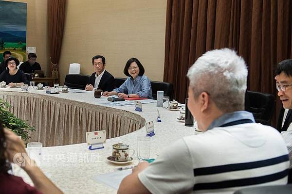 23943489.jpg 23943489.jpg