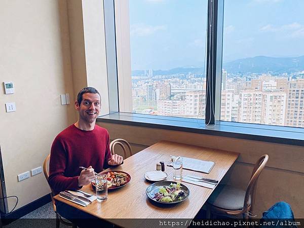 松山意舍Que原木燒烤餐廳