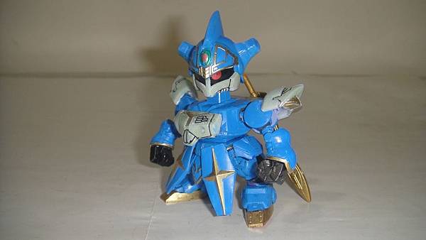 一時興起入手的機甲神El-Gaia，其中的Neo Gundam被我設定為呂凱。頭部因應頭盔尺寸，換成袁術料件，好像多了點南蠻氣息