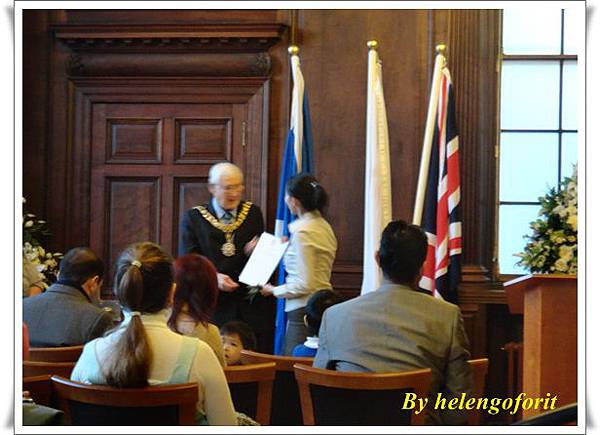 15 Dec 2011 布朗太太成為英國公民.JPG