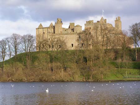 linlithgow_palace_. by Drever.jpg
