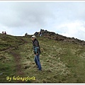 20100404 rolling easter eggs on Arthur's seat 2.jpg