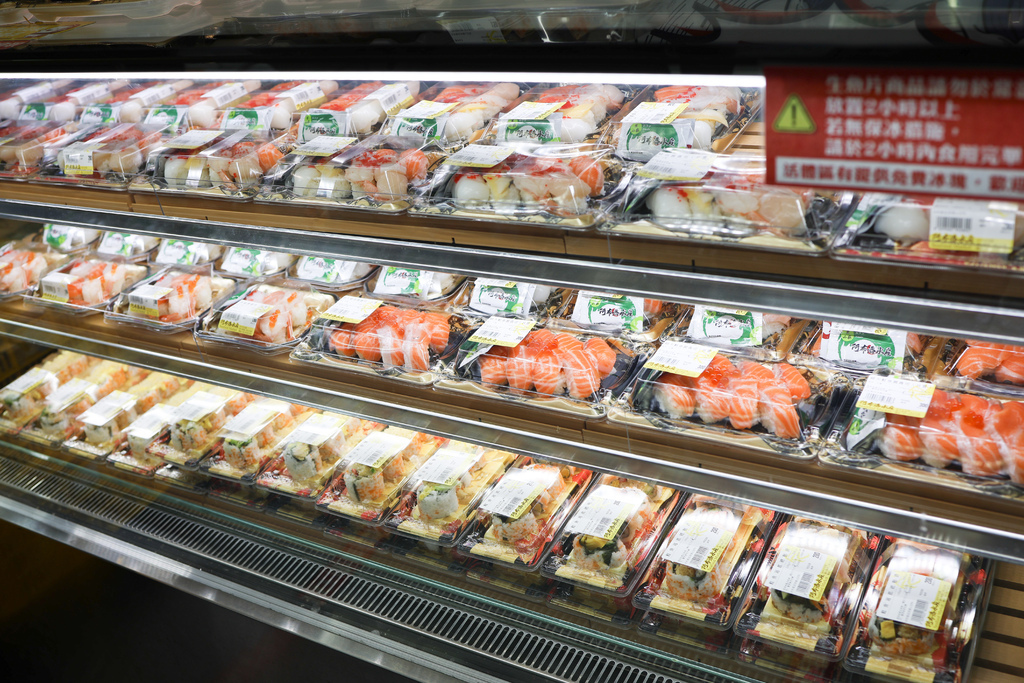 全台最大最超值活體冰鮮海鮮賣場，台中最大水產超市 『阿布潘水