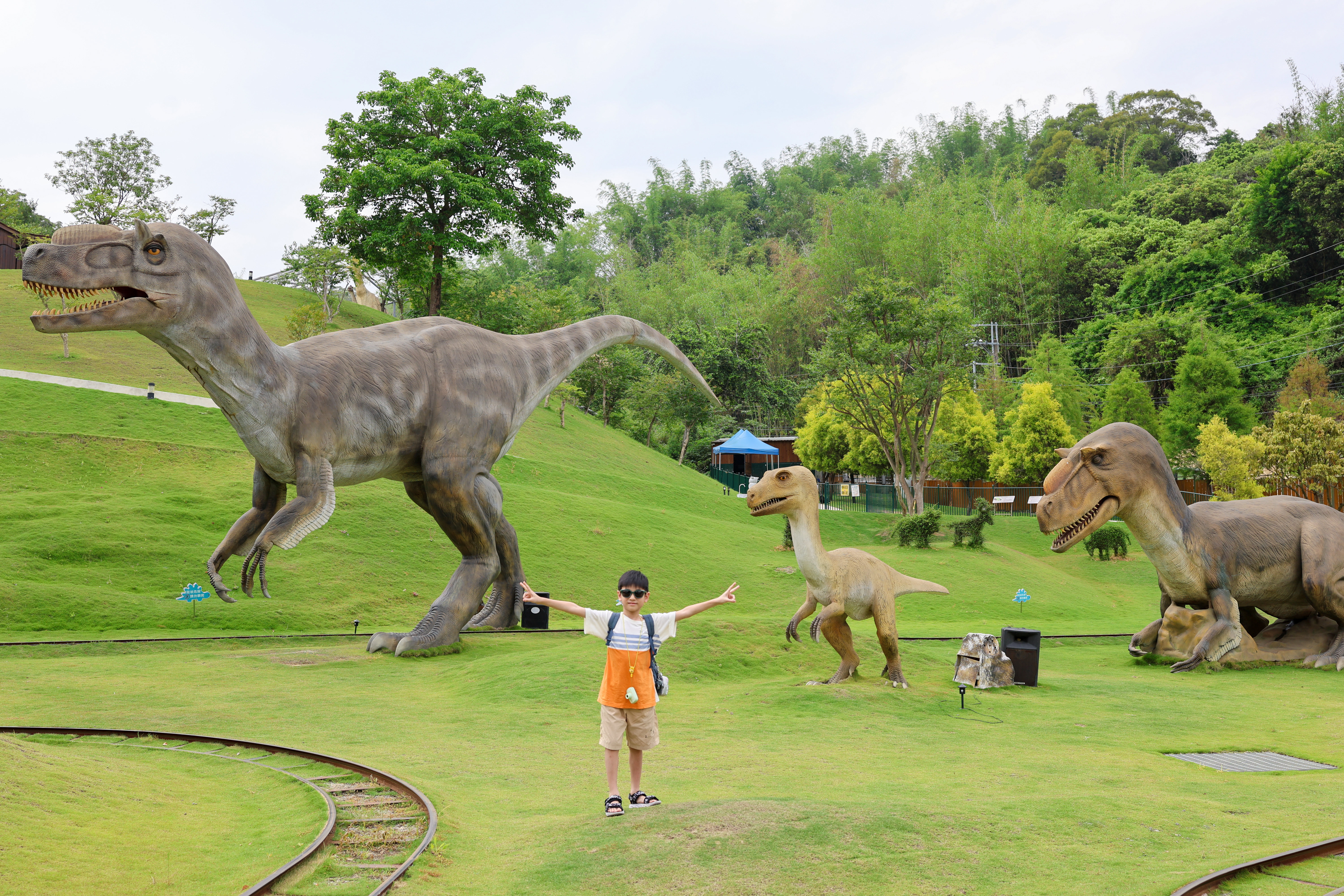 【南投景點】中部唯一大型動物鳥禽樂園『九九峰動物樂園』和恐龍