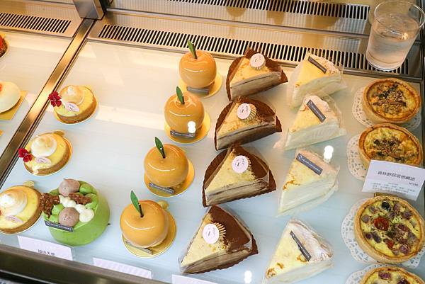 3 【高雄】法絨法式手工甜點 Velvet Patisserie||網路人氣甜點翻身實體店鋪。法式高美館必吃療癒甜點