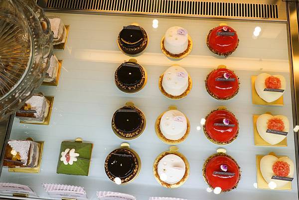 IMG_0574 【高雄】法絨法式手工甜點 Velvet Patisserie||網路人氣甜點翻身實體店鋪。法式高美館必吃療癒甜點