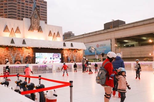 IMG_4701-2 【Disney迪士尼冰雪奇緣嘉年華 | FG特派記者】FahionGuide APP 逛展攻略 | 台北101水舞廣場::聖誕跨年年底必訪景點