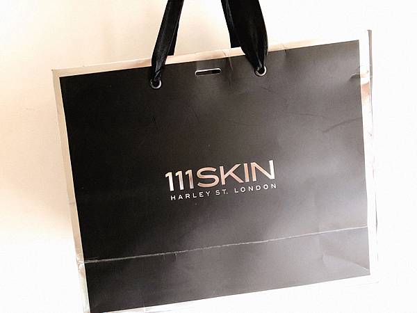 【保養】來自倫敦奢華科技保養品牌111SKIN 超美登台前的秘密美肌救星武器 精準修護 夢露面膜、黑鑽超光速全能C