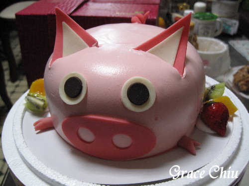 優仕紳烘焙～粉紅豬造型蛋糕