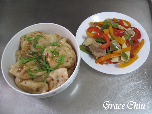 乾拌麻辣水餃＋豆干肉塊炒彩椒