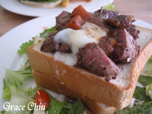 骰子牛烤厚片三明治~上菜囉 Viva la fete法式餐廳(捷運忠孝新生站) 骰子牛烤厚片三明治~上菜囉 Viva la fete法式餐廳(捷運忠孝新生站)
