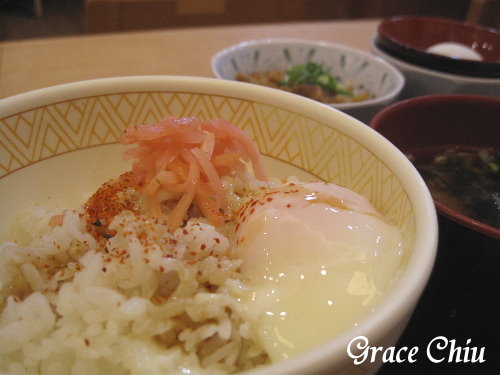 すき家 SUKIYA 日本人氣早餐 雞蛋拌飯 牛丼