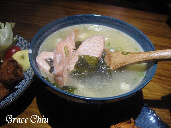 味噌鮮魚湯 大黑居酒食堂 大黑居酒屋 台北居酒屋 串燒 生魚丼飯