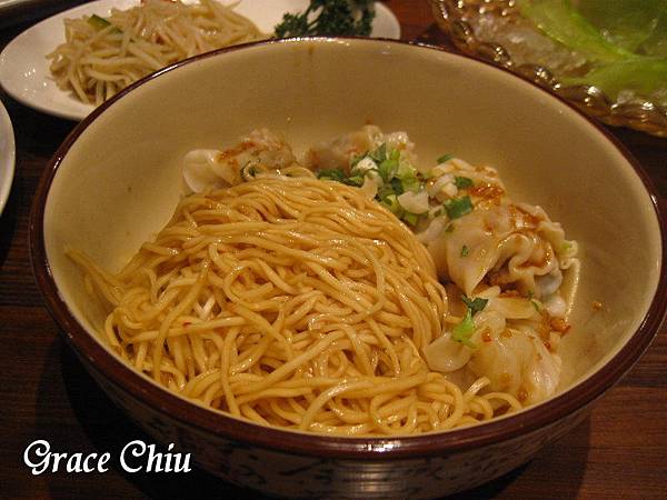 四川抄手拌麵 樂天皇朝 八色小籠包 新加坡餐廳 來自新加坡 台北小籠包 信義區中式 四川抄手拌麵 樂天皇朝 八色小籠包 新加坡餐廳 來自新加坡 台北小籠包 信義區中式