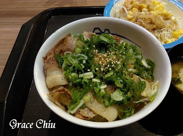 蔥香鹽豬燒肉蓋飯 松屋 日本連鎖丼飯 牛丼 燒肉飯