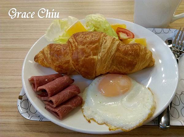 蜜可頌早餐 Miss Croissant (亞洲廣場站前店) 活力早餐牛肉經典盤餐