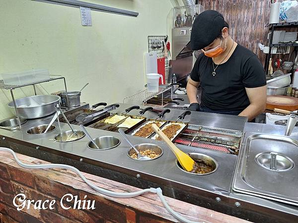粑哥大匣～配料口感層次豐富的鍋巴飯(萬華．艋舺)