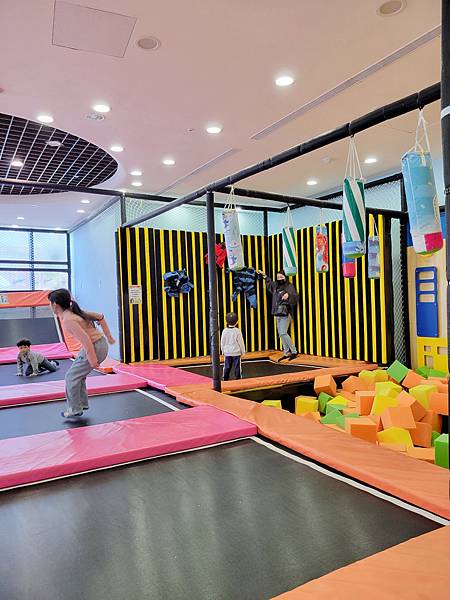 【台中親子景點】 🏰樂米樂園台中北歐館🏰豪華600坪能動能靜 【台中親子景點】 🏰樂米樂園台中北歐館🏰豪華600坪能動能靜