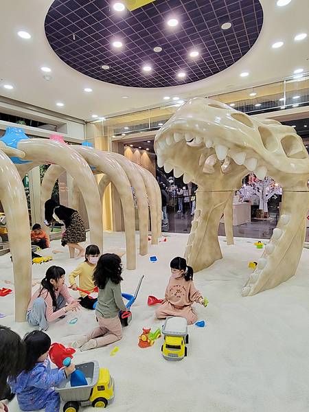 【台中親子景點】 🏰樂米樂園台中北歐館🏰豪華600坪能動能靜 【台中親子景點】 🏰樂米樂園台中北歐館🏰豪華600坪能動能靜