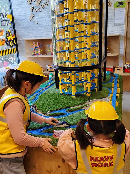 【台中親子景點】 🏰樂米樂園台中北歐館🏰豪華600坪能動能靜 【台中親子景點】 🏰樂米樂園台中北歐館🏰豪華600坪能動能靜