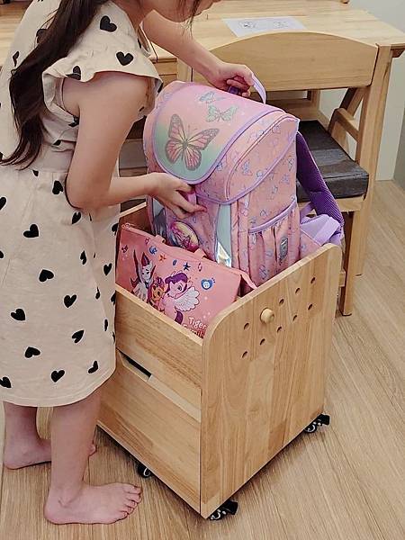 【兒童書桌推薦】環安傢俱好好學習桌椅許願組。從小孩用到大人。 【兒童書桌推薦】環安傢俱好好學習桌椅許願組。從小孩用到大人。