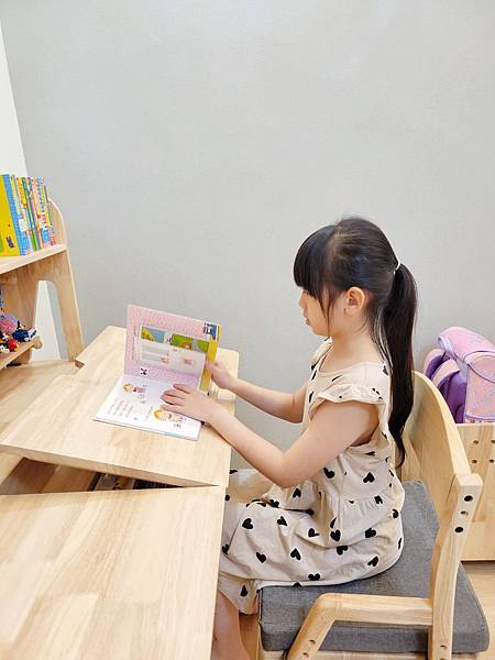 【兒童書桌推薦】環安傢俱好好學習桌椅許願組。從小孩用到大人。 【兒童書桌推薦】環安傢俱好好學習桌椅許願組。從小孩用到大人。