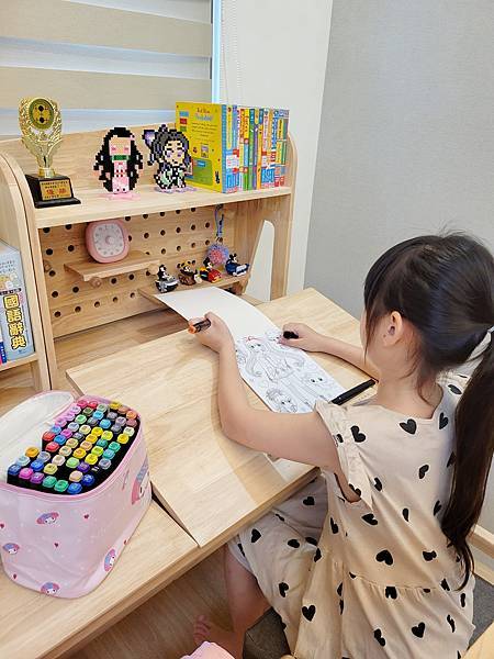 【兒童書桌推薦】環安傢俱好好學習桌椅許願組。從小孩用到大人。 【兒童書桌推薦】環安傢俱好好學習桌椅許願組。從小孩用到大人。