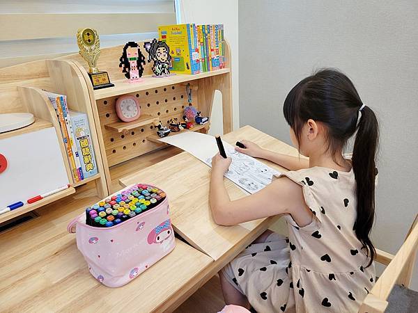 【兒童書桌推薦】環安傢俱好好學習桌椅許願組。從小孩用到大人。 【兒童書桌推薦】環安傢俱好好學習桌椅許願組。從小孩用到大人。