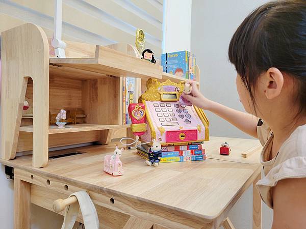 【兒童書桌推薦】環安傢俱好好學習桌椅許願組。從小孩用到大人。 【兒童書桌推薦】環安傢俱好好學習桌椅許願組。從小孩用到大人。