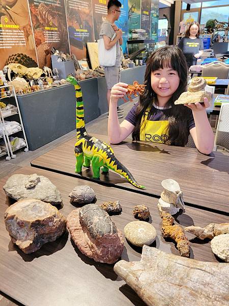 【台北親子飯店推薦】大板根森林溫泉飯店。進入恐龍世界侏羅記森