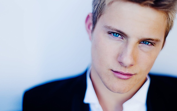 溫慕言 Alexander ludwig