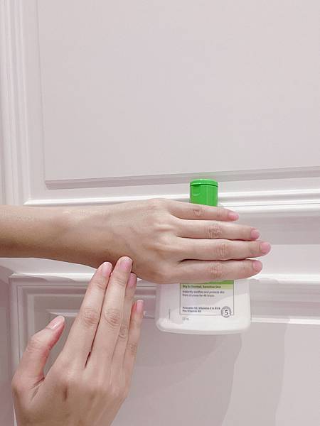 *保養* 舒特膚 長效潤膚乳 長效潤膚霜 持久保濕 敏弱肌推 *保養* 舒特膚 長效潤膚乳 長效潤膚霜 持久保濕 敏弱肌推