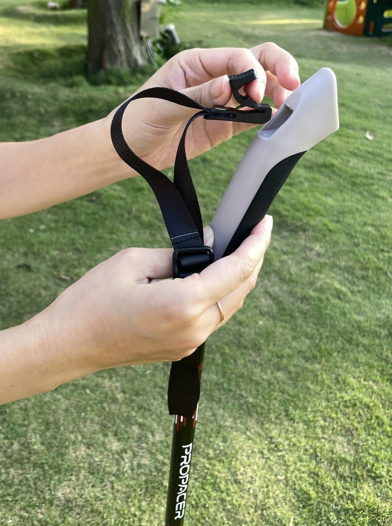 *運動用品* 開箱ProPACER登山杖彎把登山杖 輕盈設 *運動用品* 開箱ProPACER登山杖彎把登山杖 輕盈設