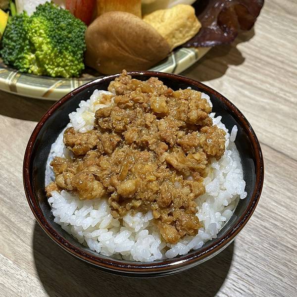 滷肉飯(多瘦少肥) 滷肉飯(多瘦少肥)