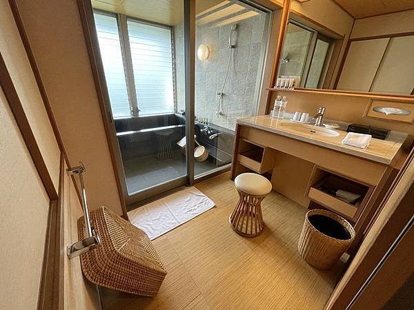 浴室.jpg 浴室.jpg