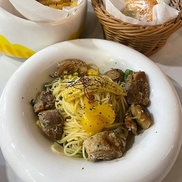 【桃園中壢】2022二訪 貳巷貓弄Catfeine 萌貓新增 【桃園中壢】2022二訪 貳巷貓弄Catfeine 萌貓新增