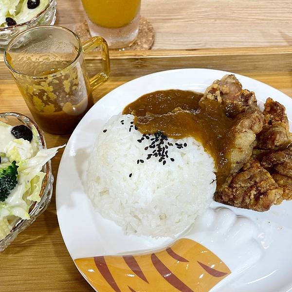 【桃園中壢】(停業)中原商圈貓咪餐廳 Dian Dian M