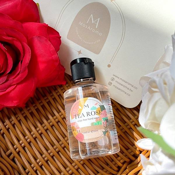 【香氛】台灣香氛品牌MosAroma 沐向 保濕沐浴露 茶玫
