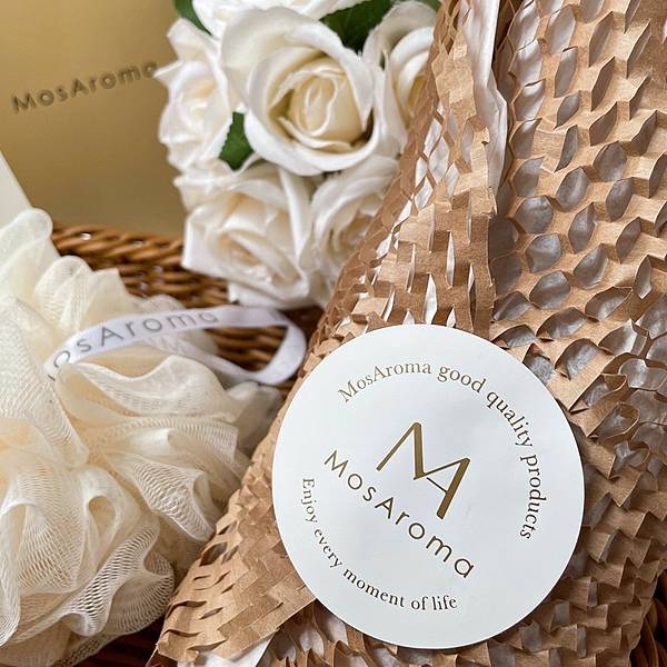 【香氛】台灣香氛品牌MosAroma 沐向 保濕沐浴露 茶玫 【香氛】台灣香氛品牌MosAroma 沐向 保濕沐浴露 茶玫