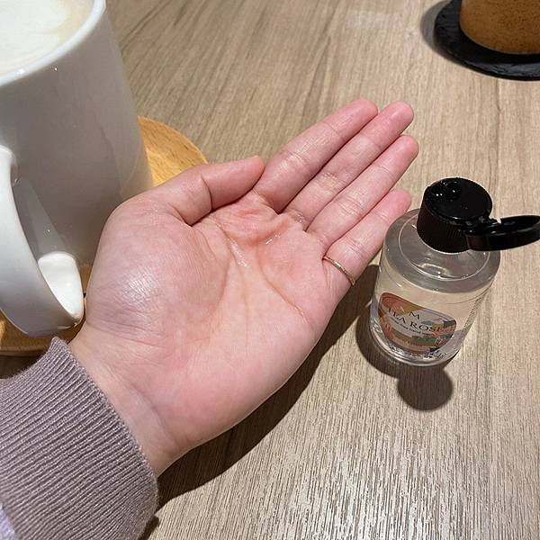 【香氛】台灣香氛品牌MosAroma 沐向 保濕沐浴露 茶玫