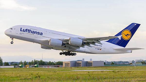 97520eb35330423f8e232562776772ed