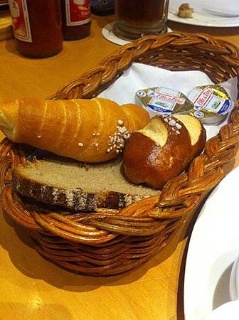 【食】印尼雅加達★Paulaner Brauhaus★寶萊納啤酒屋